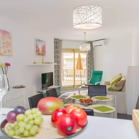 Beautiful 2 Bedrooms , Dona Sofia. Lägenhet